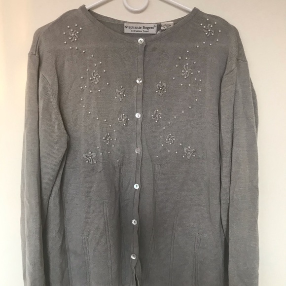 Grey woman’s cardigan used with small pearls on front - Picture 1 of 2